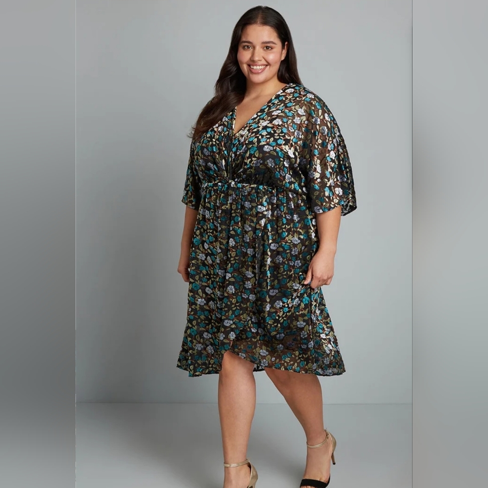 Modcloth Dramatic Depths Velvet Dress Size Small New! Kaftan Sheen